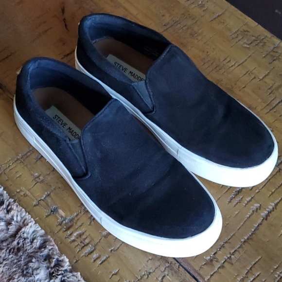 Steve Madden Shoes - Steve Madden Gills Black Suede